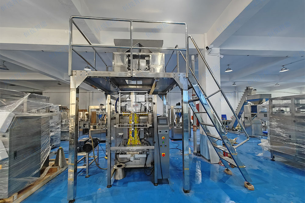 大米自動(dòng)稱重包裝機(jī)廣泛應(yīng)用于大米加工企業(yè)、糧庫(kù)、超市配送中心等場(chǎng)所